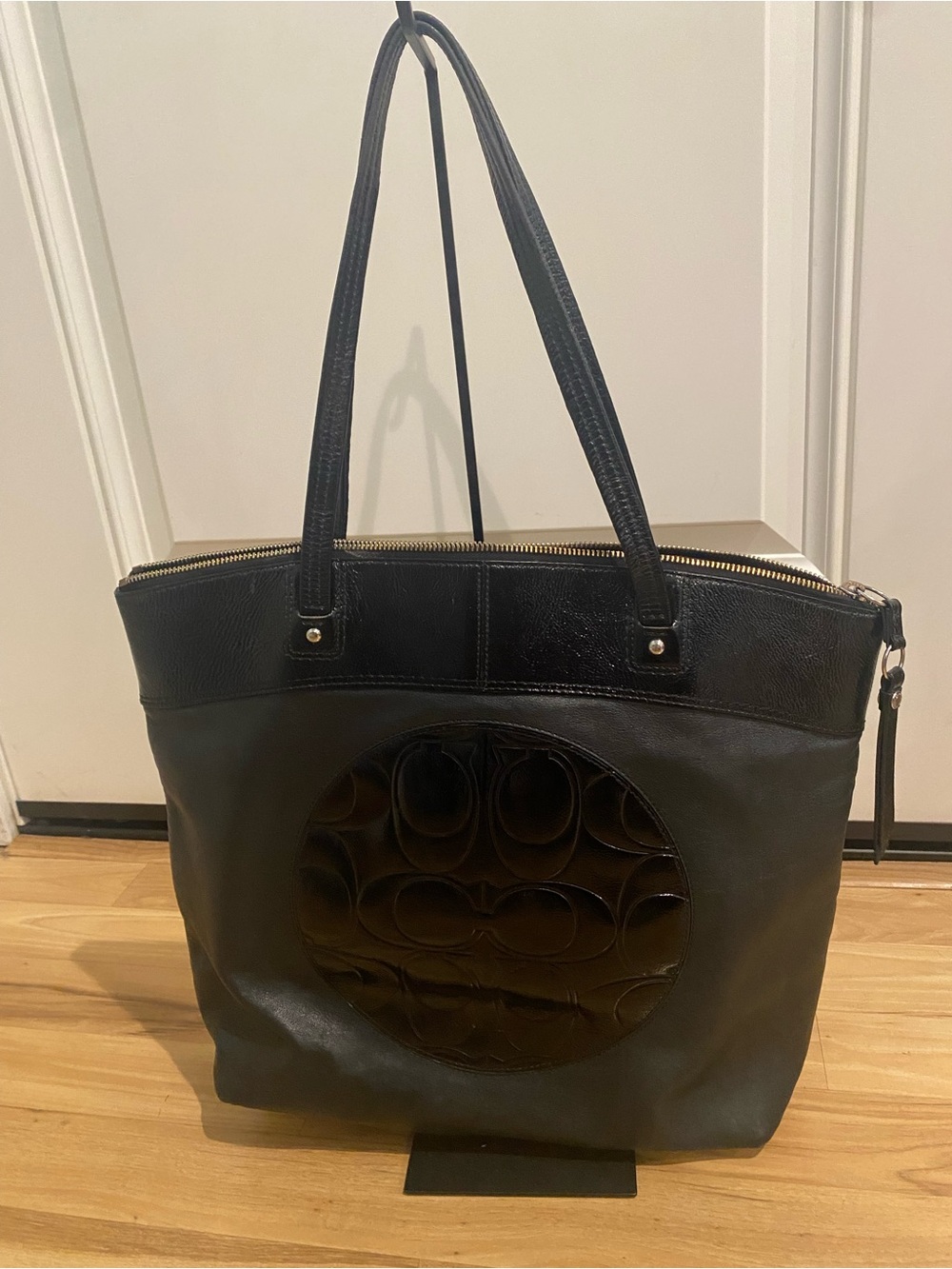 Coach Black Leather Tote Bag with Signature Circular Accent- GUC!
